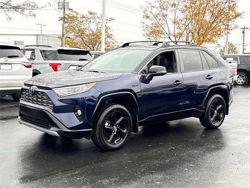 Used 2020 Toyota RAV4 XSE image 2