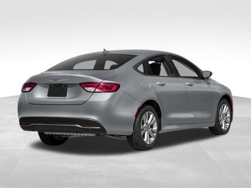 Used 2016 Chrysler 200 Limited FWD image 5
