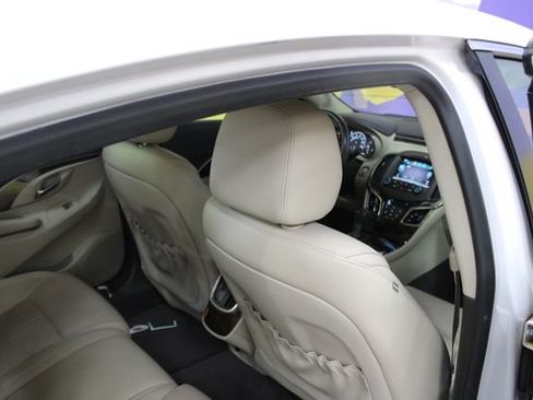 Used 2015 Buick LaCrosse Leather AWD/4WD image 10