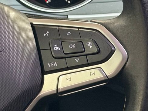 Used 2021 Volkswagen Atlas Cross Sport SE w/ Panoramic Sunroof Package FWD image 16