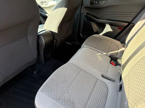 Used 2022 Ford Escape SE FWD image 17