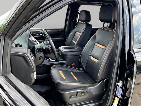 Used 2022 GMC Yukon XL AT4 AWD/4WD image 8
