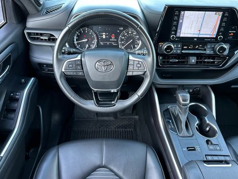 Used 2021 Toyota Highlander XSE image 14