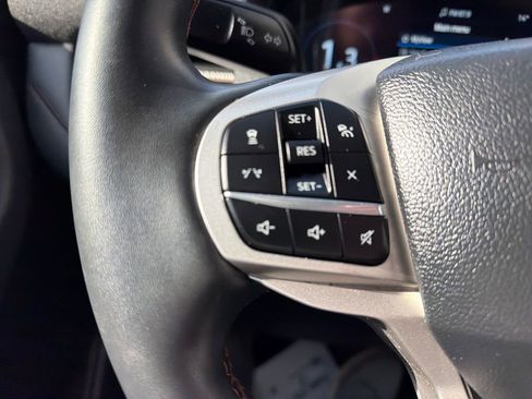 Used 2025 Ford Explorer Active image 41