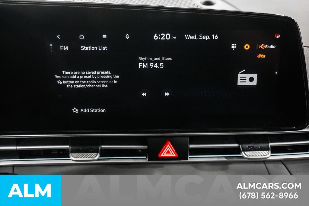 Used 2025 Hyundai Elantra SEL FWD image 37