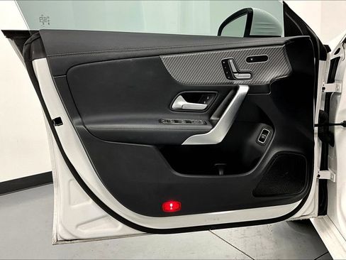 Used 2024 Mercedes-Benz CLA 250 image 21