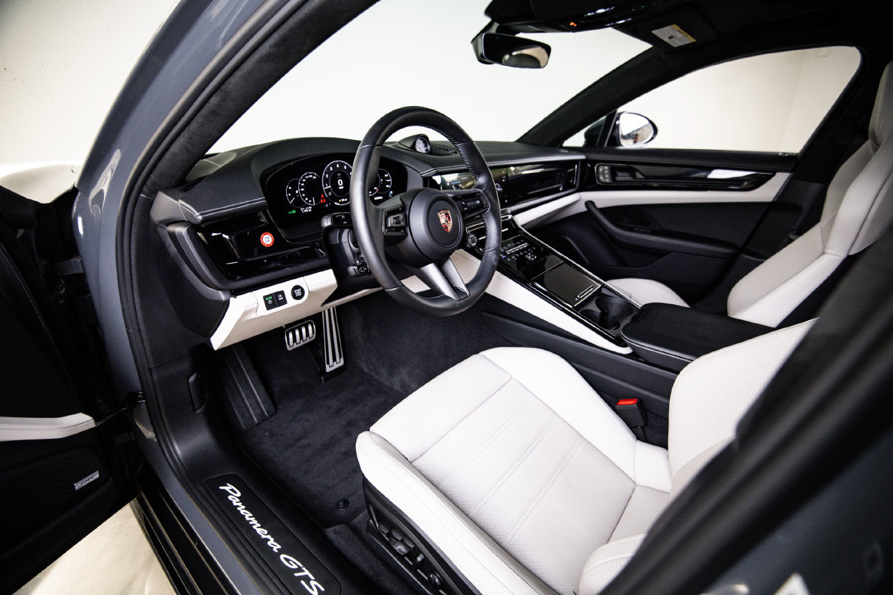 Certified 2026 Porsche Panamera GTS AWD/4WD image 4