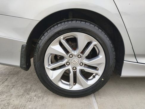 Used 2020 Honda Accord LX image 26