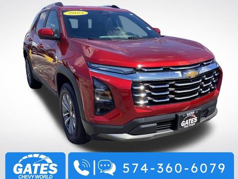 Used 2025 Chevrolet Equinox LT w/ Convenience Package II AWD/4WD image 1