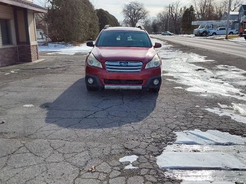Used 2013 Subaru Outback 2.5i Limited w/ Moonroof Pkg image 3