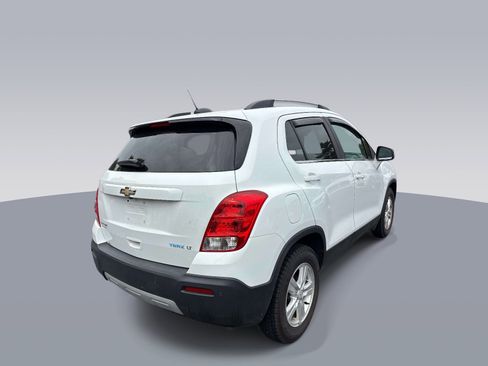 Used 2016 Chevrolet Trax LT w/ LT Convenience Package FWD image 3