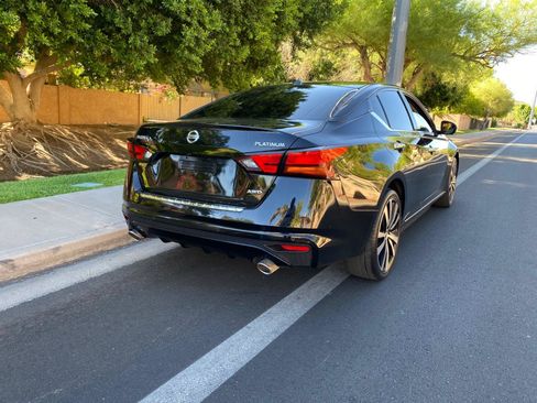 Used 2019 Nissan Altima 2.5 Platinum AWD/4WD image 6