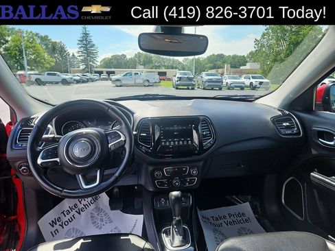 Used 2019 Jeep Compass Latitude FWD image 21
