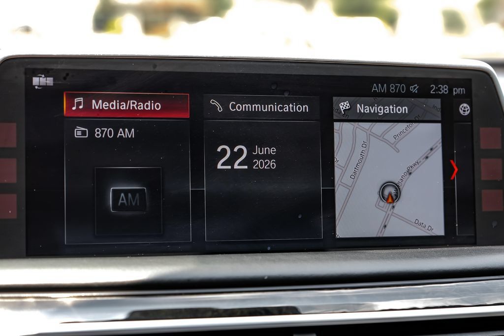 Used 2018 BMW 740i RWD image 25