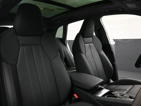 Used 2025 Audi Q5 Premium Plus w/ Premium Plus image 13