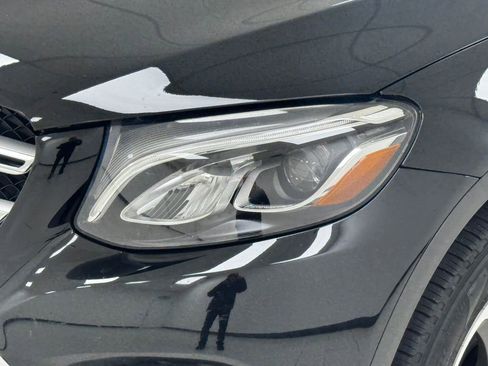 Used 2019 Mercedes-Benz GLC 300 4MATIC image 42