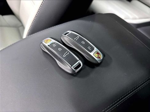 New 2026 Porsche Cayenne AWD/4WD image 37
