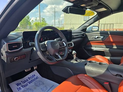 Used 2025 Ford Mustang GT Premium RWD image 11