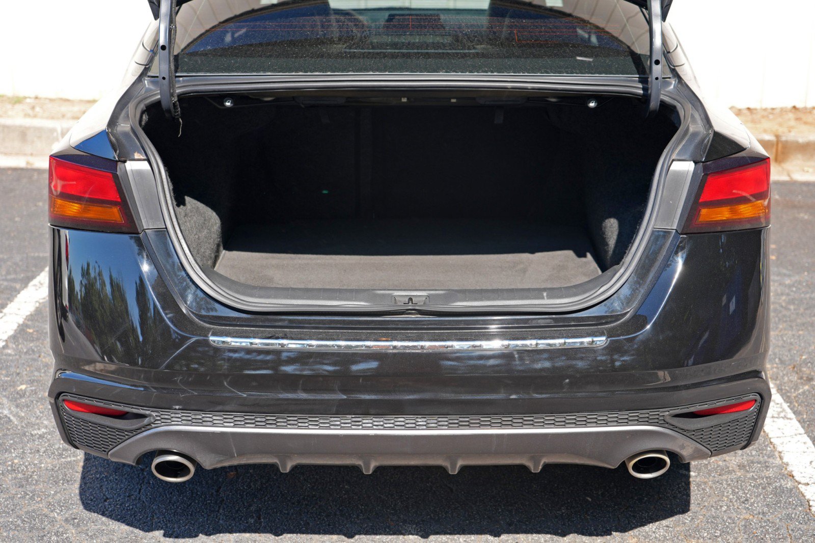 Used 2019 Nissan Altima 2.5 SR w/ SR Premium Package AWD/4WD image 9