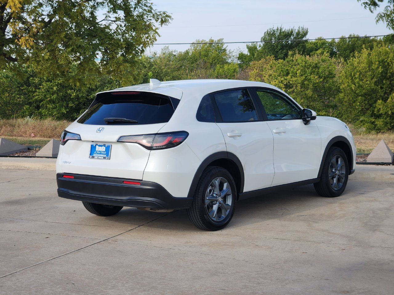 Used 2026 Honda HR-V LX image 5