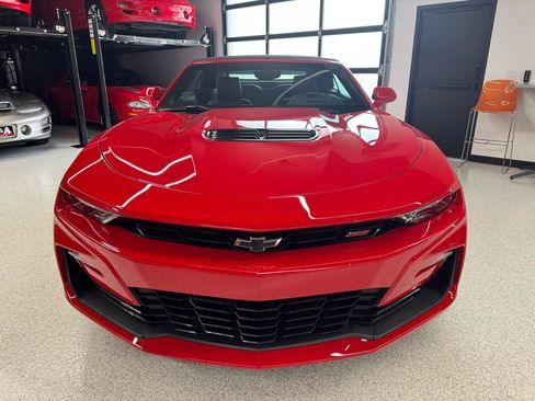 Used 2022 Chevrolet Camaro SS RWD image 8