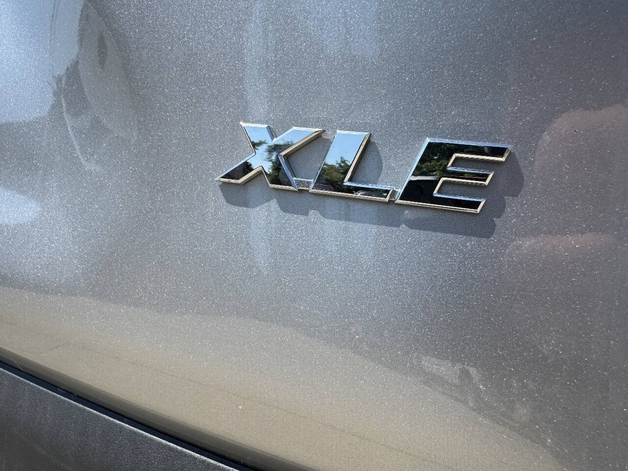 Used 2020 Toyota RAV4 XLE FWD image 8