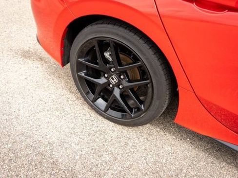 Used 2023 Honda Civic Sport image 5