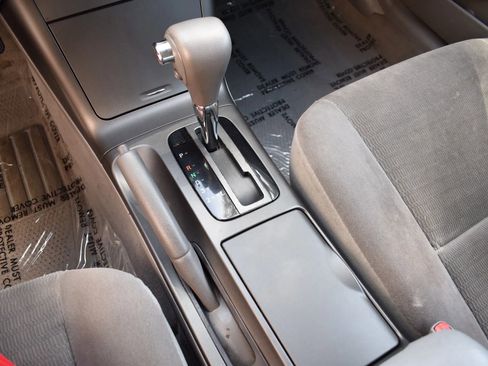 Used 2005 Toyota Camry LE image 11