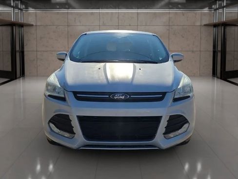 Used 2016 Ford Escape SE image 3