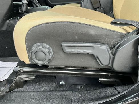 Used 2020 Jeep Wrangler Unlimited Sport image 22