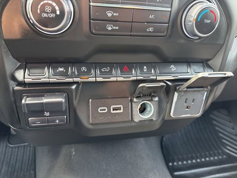 Used 2024 Chevrolet Silverado 1500 Custom Trail Boss image 32