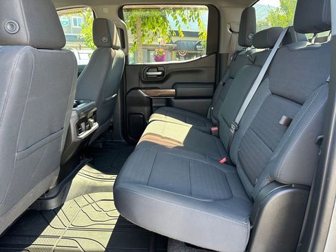 Used 2021 Chevrolet Silverado 1500 LT Trail Boss w/ Bed Protection Package image 17