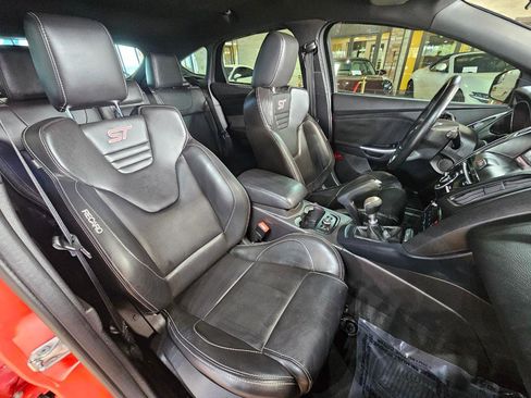 Used 2014 Ford Focus ST w/ Equipment Group 202A image 10
