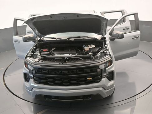 Used 2024 Chevrolet Silverado 1500 Custom image 73