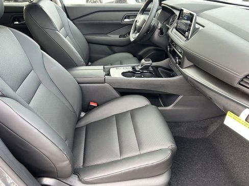 New 2026 Nissan Rogue SV image 9