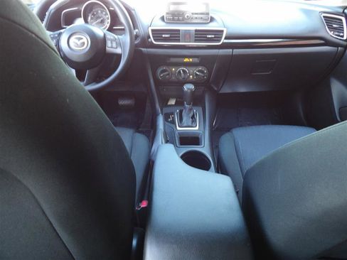 Used 2014 MAZDA MAZDA3 i Sport image 16