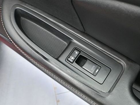 Used 2012 Chrysler 200 Limited FWD image 38