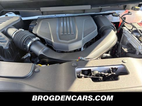 New 2026 GMC Acadia Denali w/ Super Cruise Package image 10