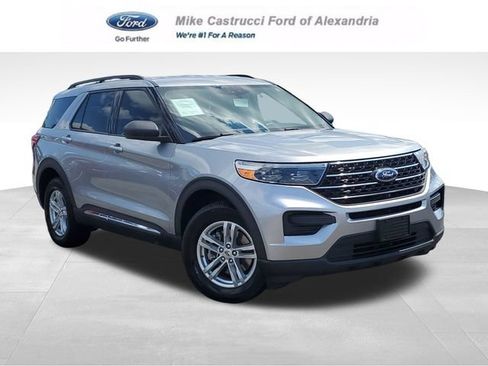 Used 2021 Ford Explorer XLT AWD/4WD image 1