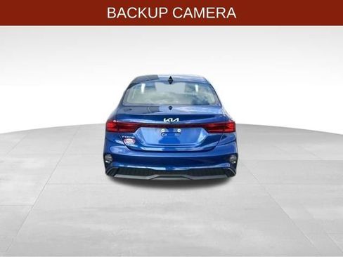 Used 2024 Kia Forte LXS w/ LXS Technology Package FWD image 6