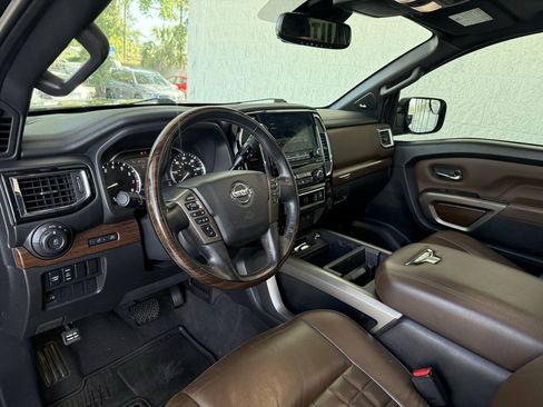 Used 2021 Nissan Titan Platinum Reserve w/ Moonroof Package AWD/4WD image 4