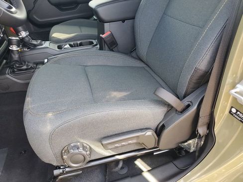 New 2025 Jeep Gladiator Sport image 20