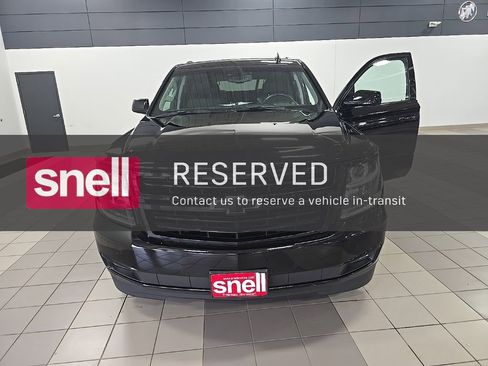 Used 2019 Chevrolet Suburban Premier image 2