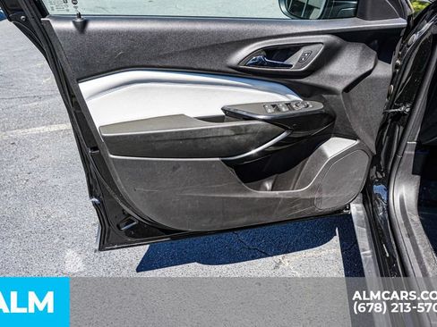 Used 2025 Chevrolet Trax LT FWD image 45