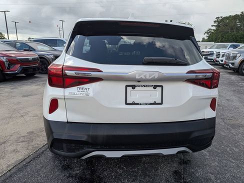 Used 2022 Kia Seltos LX AWD/4WD image 3