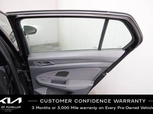 Used 2022 Volkswagen GTI SE FWD image 13