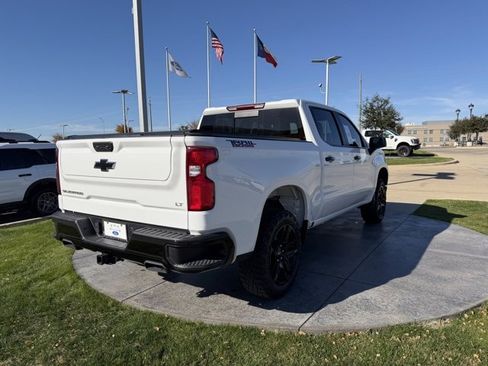 Used 2024 Chevrolet Silverado 1500 LT Trail Boss w/ Convenience Package II image 6