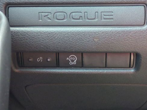 Used 2023 Nissan Rogue S AWD/4WD image 17