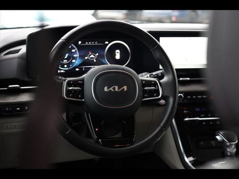 Used 2024 Kia Carnival SX image 24