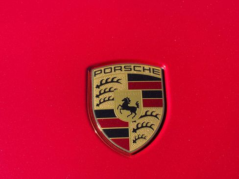 Certified 2023 Porsche Cayenne image 10